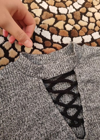 Gri V Yaka Örgü Kadın Kazak - Görsel 3