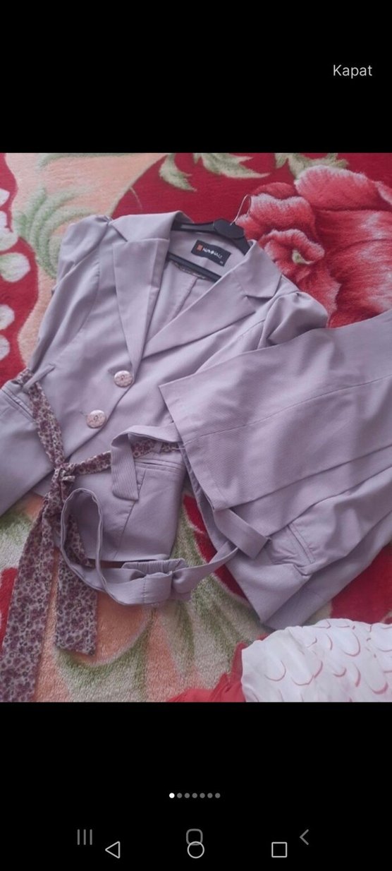 Bej Kemerli Kısa Kollu Kadın Takım Elbise - Görsel 4