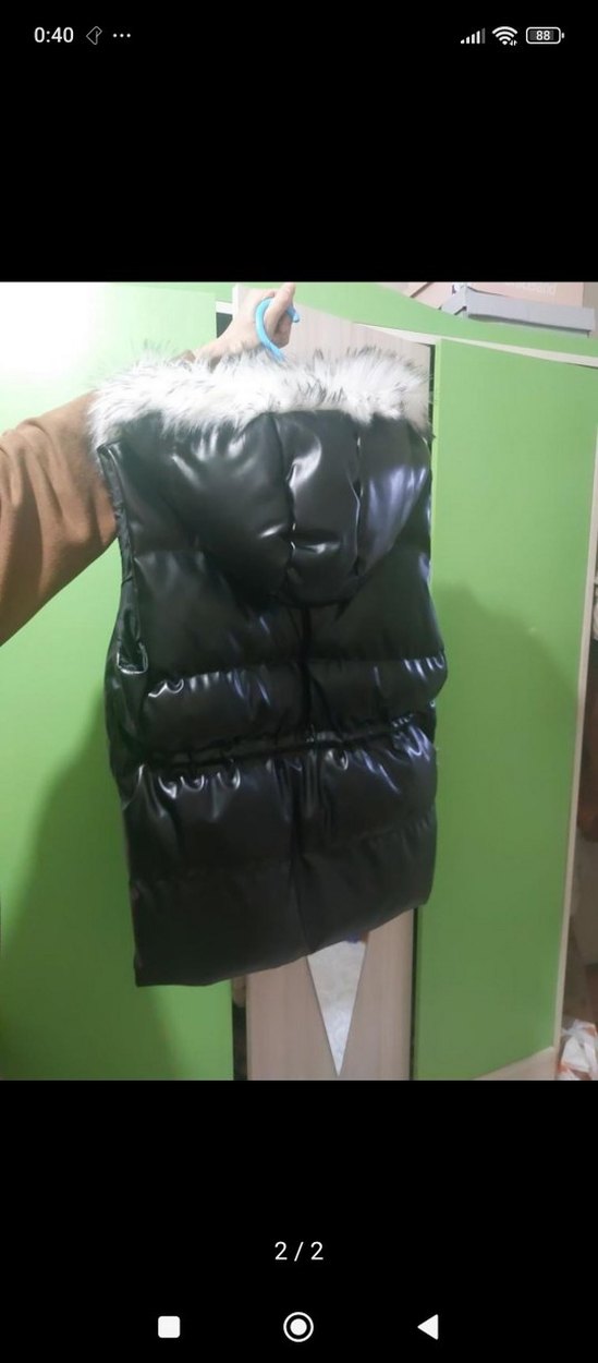 Sokak Stili Siyah Deri Kürklü Yelek - Görsel 2