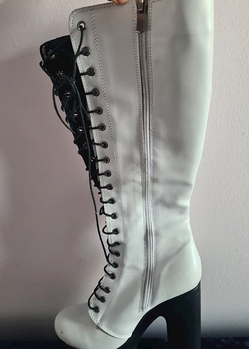 Beyaz Deri Kadın Platform Bot - Görsel 2