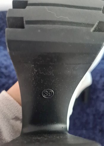 Beyaz Deri Kadın Platform Bot - Görsel 4