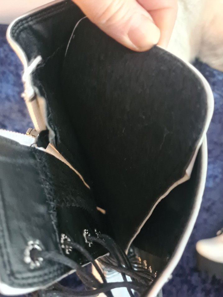 Beyaz Deri Kadın Platform Bot - Görsel 5