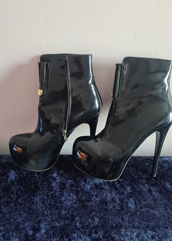 Siyah Rugan Parlak  Topuklu Goth Bot - Görsel 2