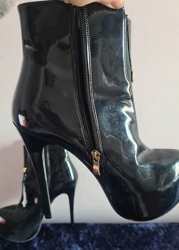 Siyah Rugan Parlak  Topuklu Goth Bot - Görsel 5