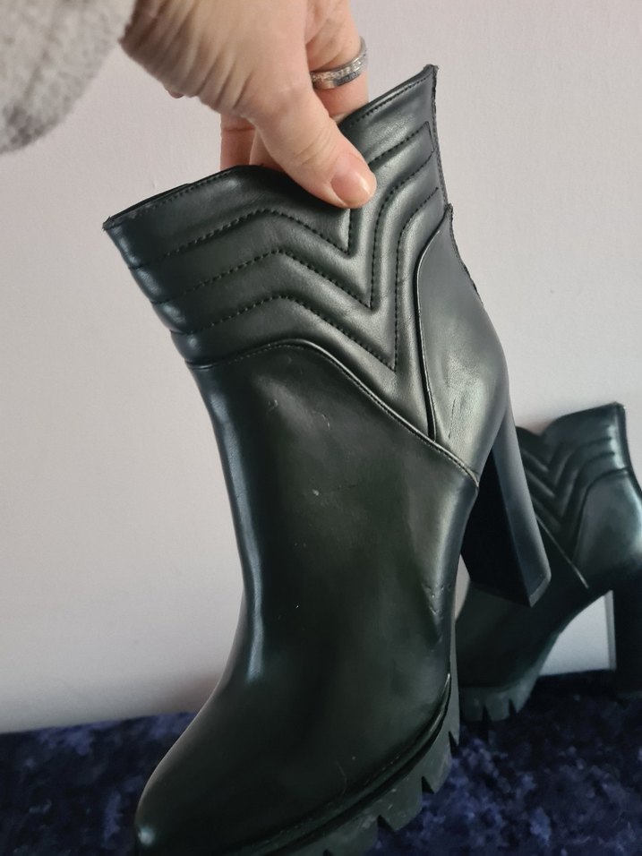 Siyah Platform Topuklu Gotik Kadın Botları - Görsel 3