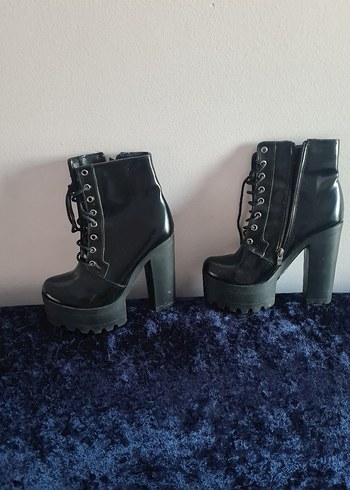 Siyah Rugan Gotik Platform Topuklu Kadın Bot - Görsel 2