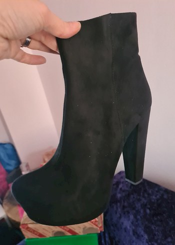 Siyah Süet Platform Topuklu Fermuarlı Bot - Görsel 2