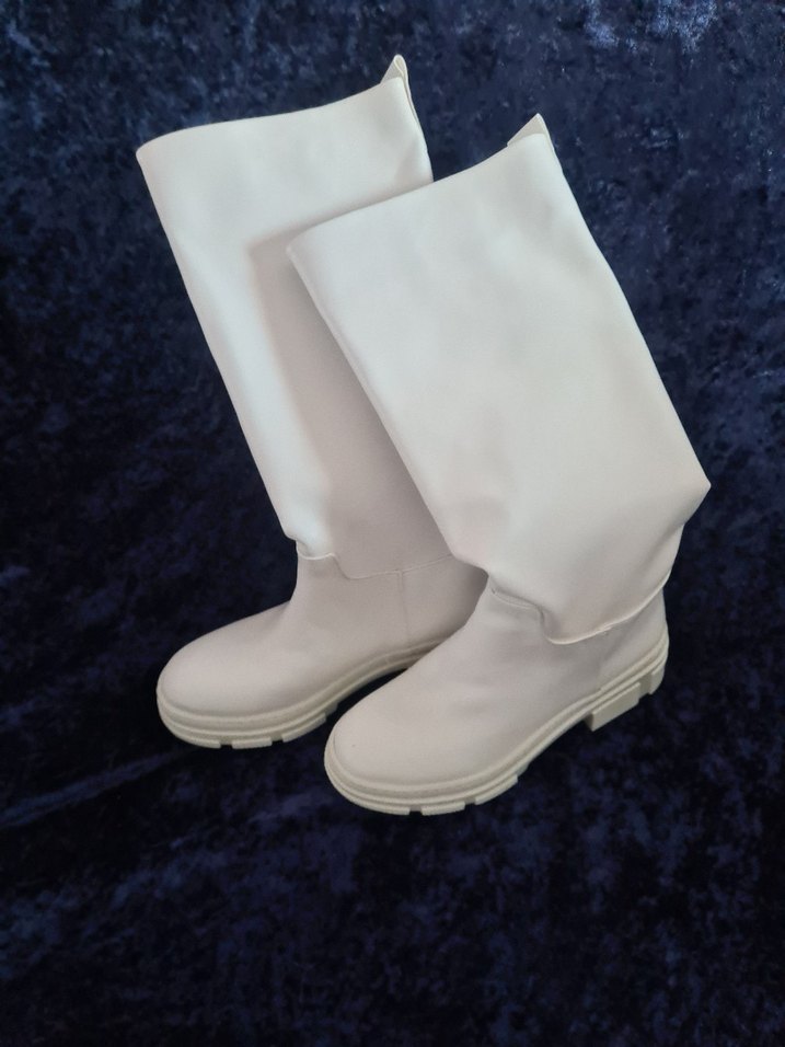 Beyaz Kadın Dizüstü Bot, Kalın Topuklu - Görsel 2