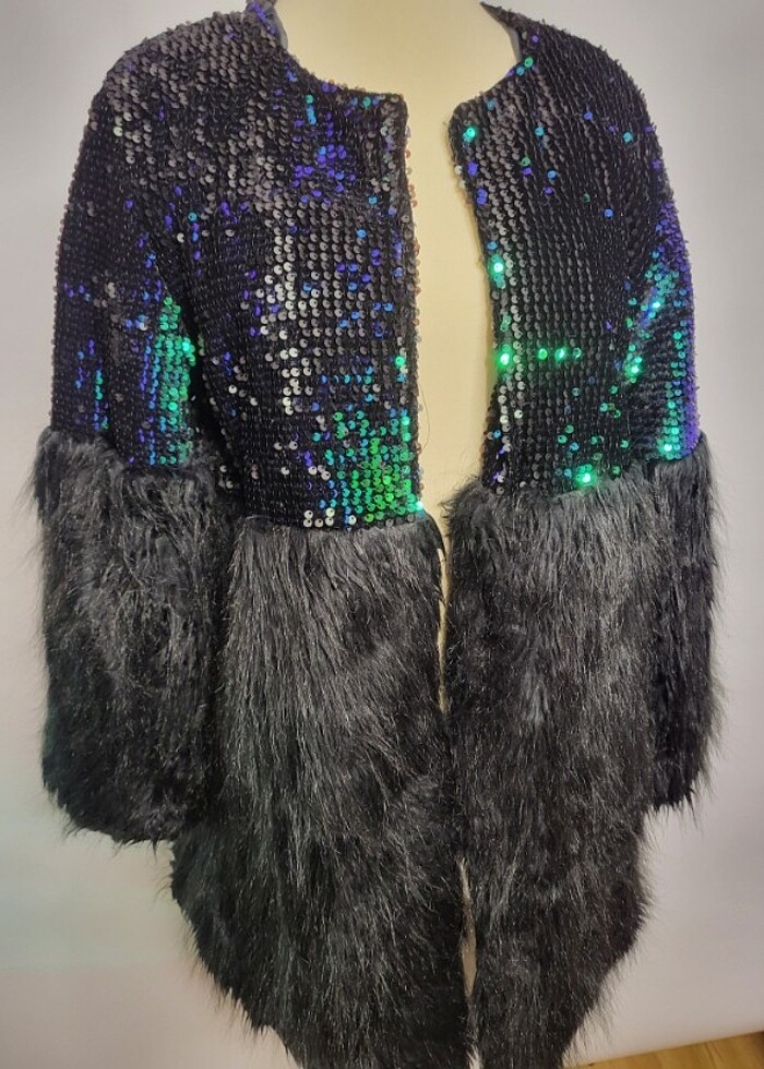 Pul payetli siyah kürk - Görsel 2