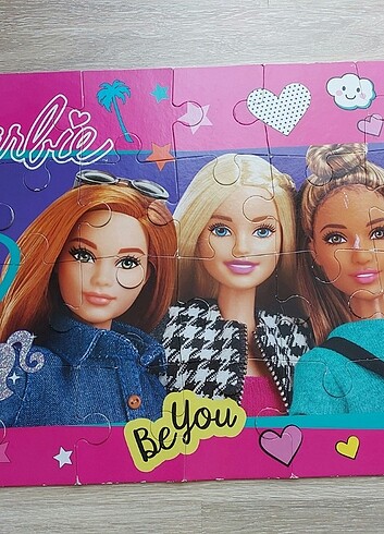 Barbie yer puzzle halası 