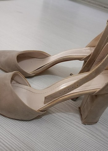 Bej Süet Stiletto Topuklu Kadın Ayakkabı