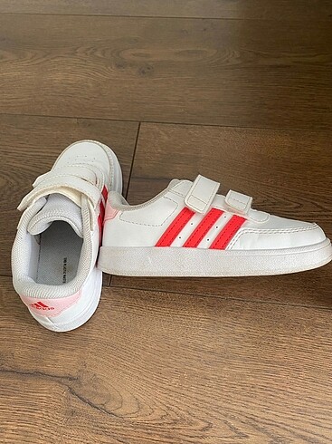 26 Beden Adidas spor ayakkabı