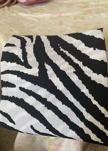  Beden beyaz Renk Zebra desen şal