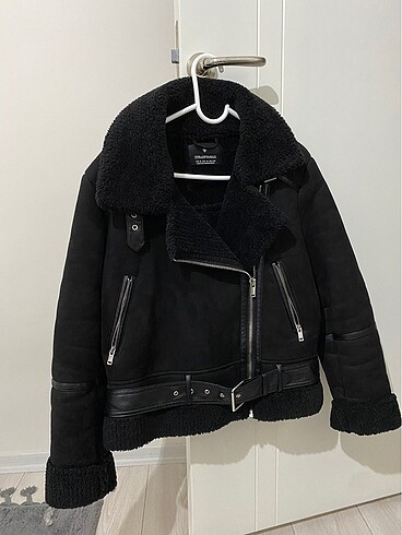 STRADIVARIUS KÜRKLÜ MONT