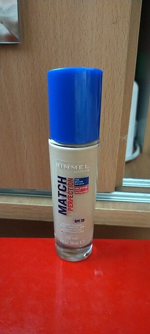 Rimmel London Fondöten