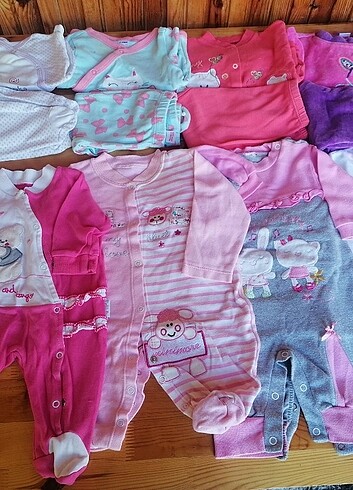 6 Ay Beden çeşitli Renk Bebek kıyafetleri 