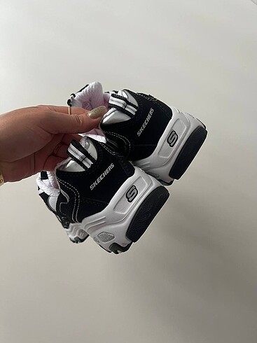 38 Beden SKECHERS D?LİTES
