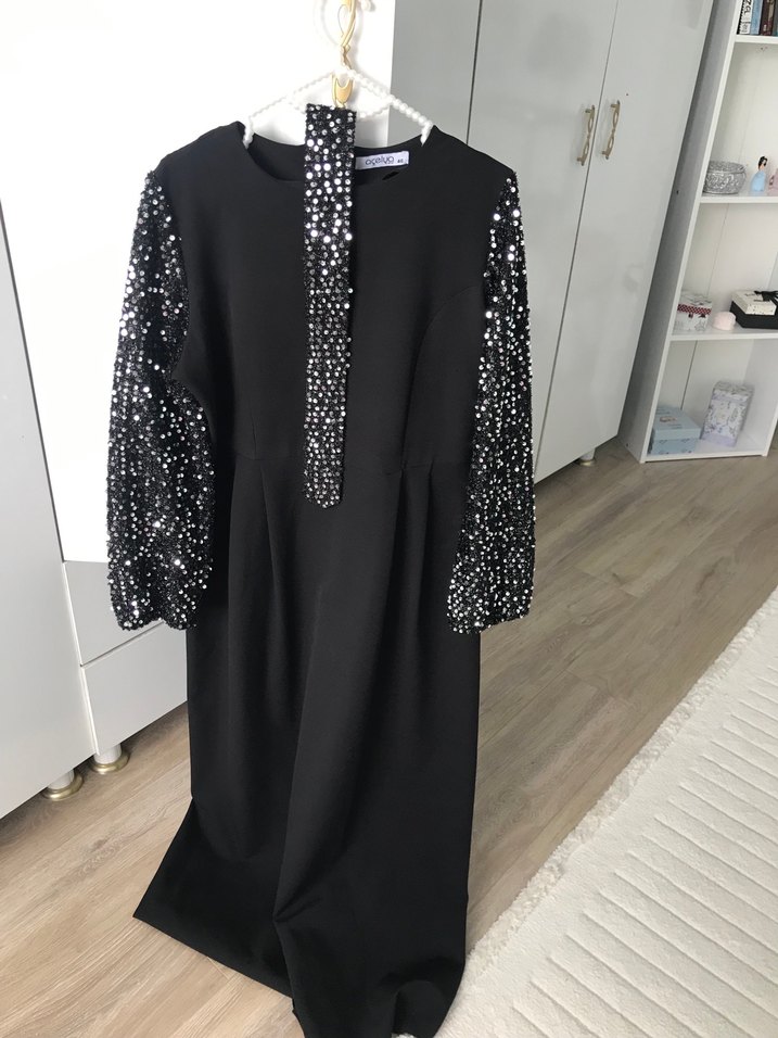 Siyah Parlak Payetli Uzun Kollu Elbise - Görsel 3