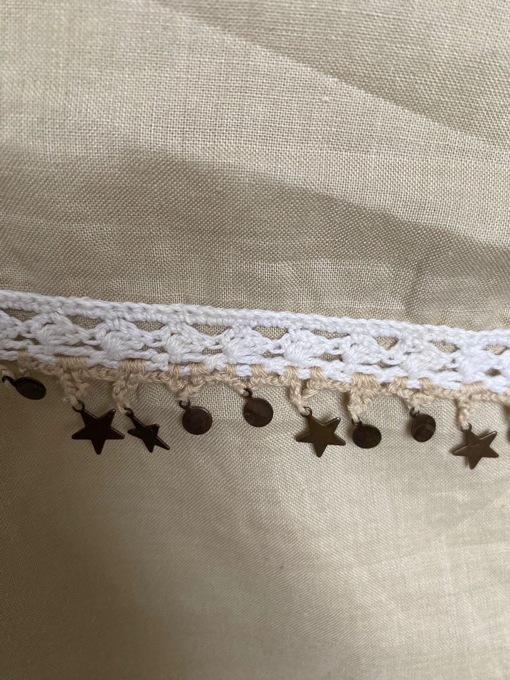 Düğmeli Nakışlı Bej Kolsuz Keten Bluz - Görsel 3