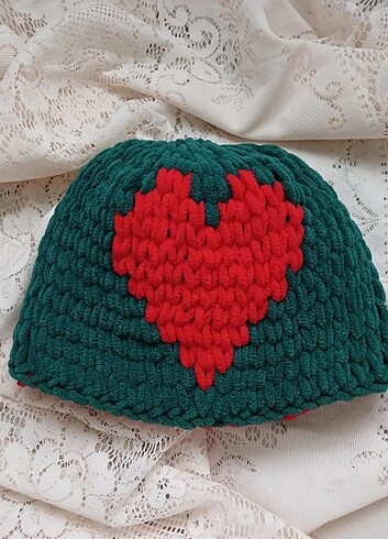  Beden çeşitli Renk Puffy More Çift Taraflı Kalp Şapka