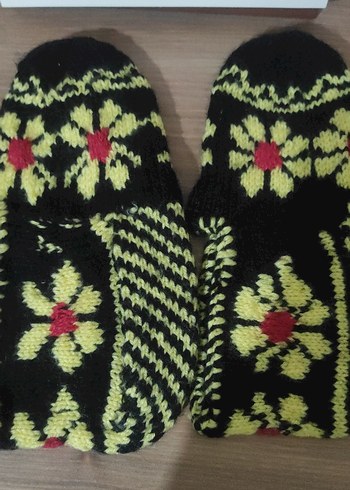 ÇEYİZLİK CİCEKLİ EL EMEGİ ORGU PATİK - Görsel 3