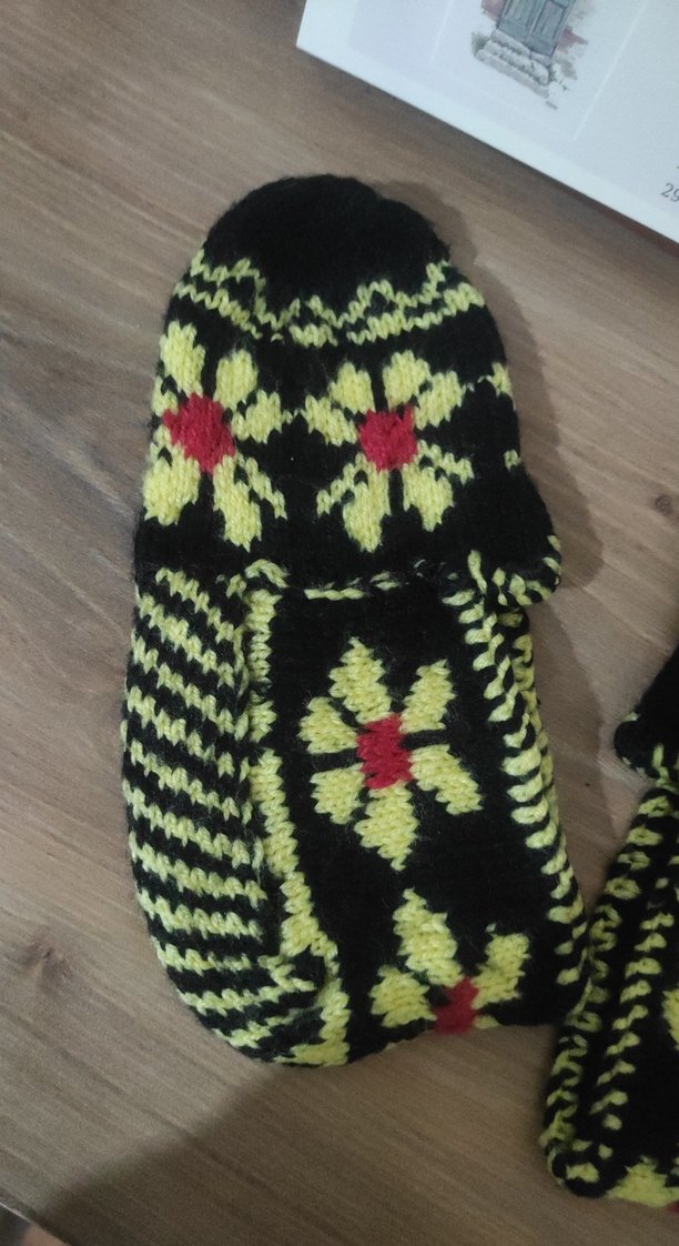 ÇEYİZLİK CİCEKLİ EL EMEGİ ORGU PATİK - Görsel 2