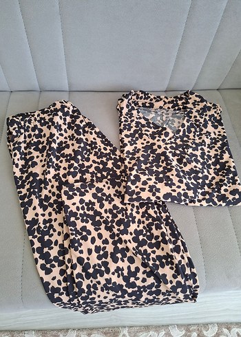 Kahverengi Leopar pijama takımı