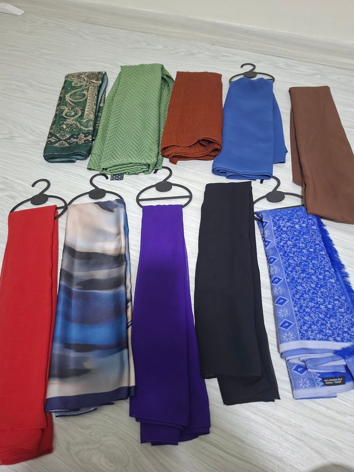 Kadın Çok Renkli İpek Görünümlü Şallar - Görsel 3