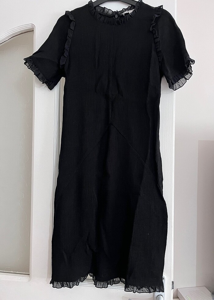 Siyah elbise tül detaylı - Görsel 3