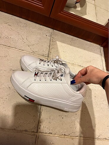 37 Beden Tommy Hilfiger