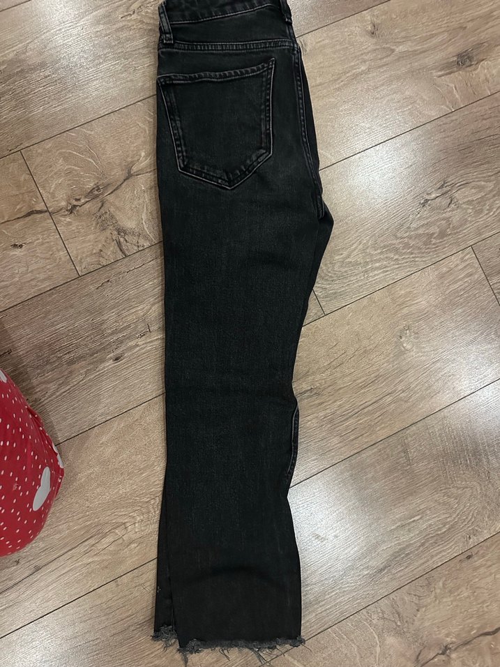 Siyah Kemer Detaylı Kadın Denim Pantolon - Görsel 4