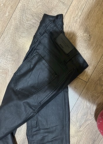 Siyah Deri Kemerli Skinny Pantolon mumlu pantolon - Görsel 2