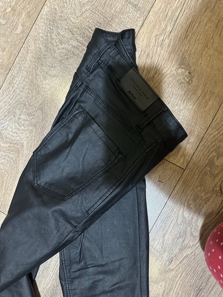 Siyah Deri Kemerli Skinny Pantolon mumlu pantolon - Görsel 2