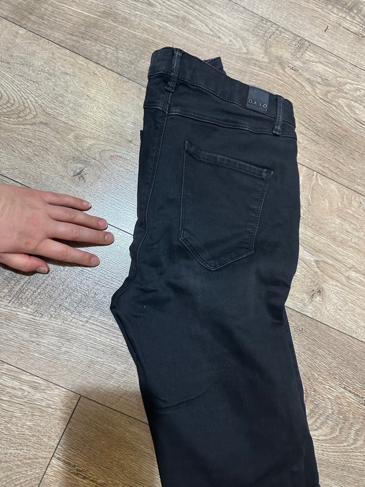 Siyah Kemerli Dar Kesim Kadın Jean - Görsel 3