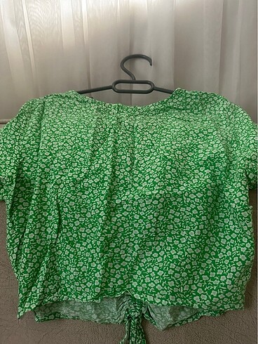 34 Beden çeşitli Renk Çiçekli crop bluz