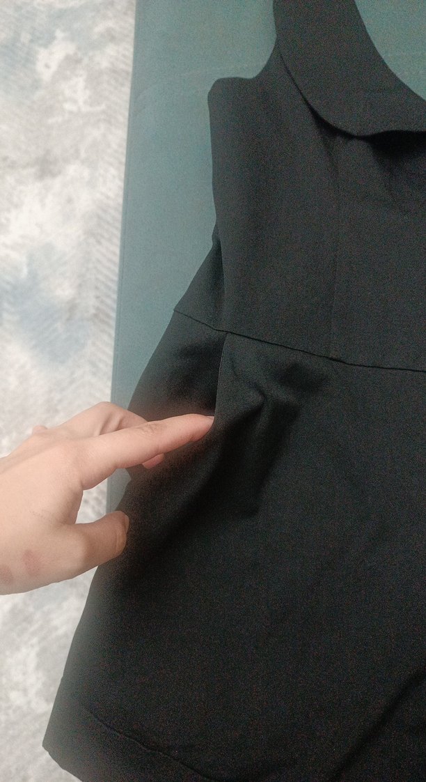 Siyah Deri Mini V Yaka Tulum - Görsel 5