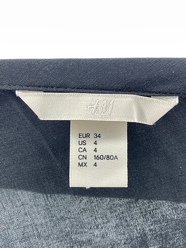 34 Beden siyah Renk H&M Bluz %70 İndirimli.