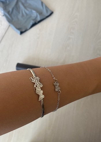 Minimalist Zincir Detaylı Beyaz Kadın Bileklik