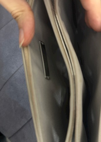 Altın Renkli Fermuarlı Kadın Portföy Çanta - Görsel 4