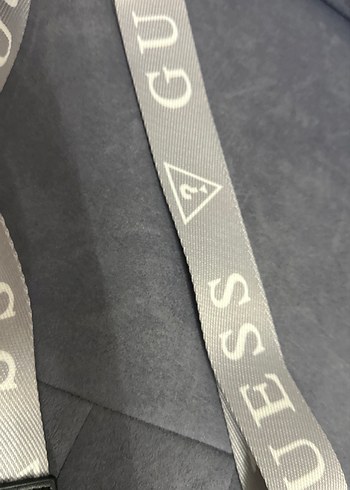 Gri Baskılı Guess Yoga Kayışı - Görsel 4