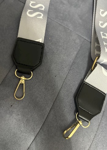 Gri Baskılı Guess Yoga Kayışı - Görsel 2