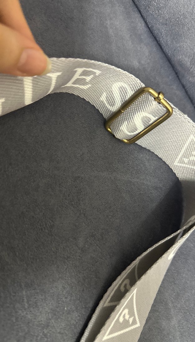 Gri Baskılı Guess Yoga Kayışı - Görsel 3