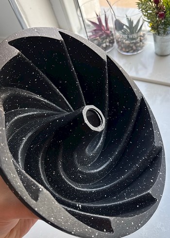 Siyah Spiral Kek Kalıbı - Görsel 5