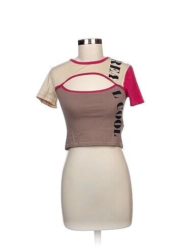 Trendyol & Milla T-shirt %70 İndirimli.