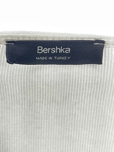 universal Beden beyaz Renk Pull and Bear Bluz %70 İndirimli.