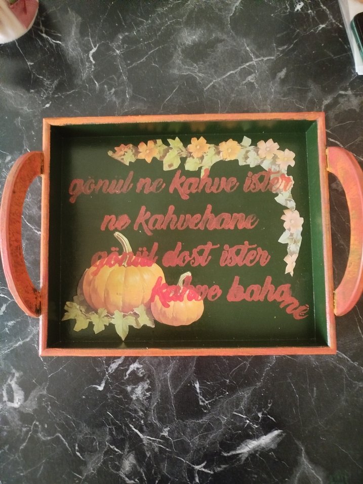 El Yapımı Balkabağı Desenli Ahşap Tepsi - Görsel 3