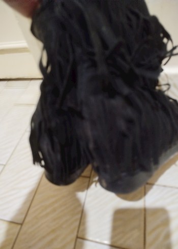 Siyah Süet Püsküllü Dolgu Topuklu Bot - Görsel 7