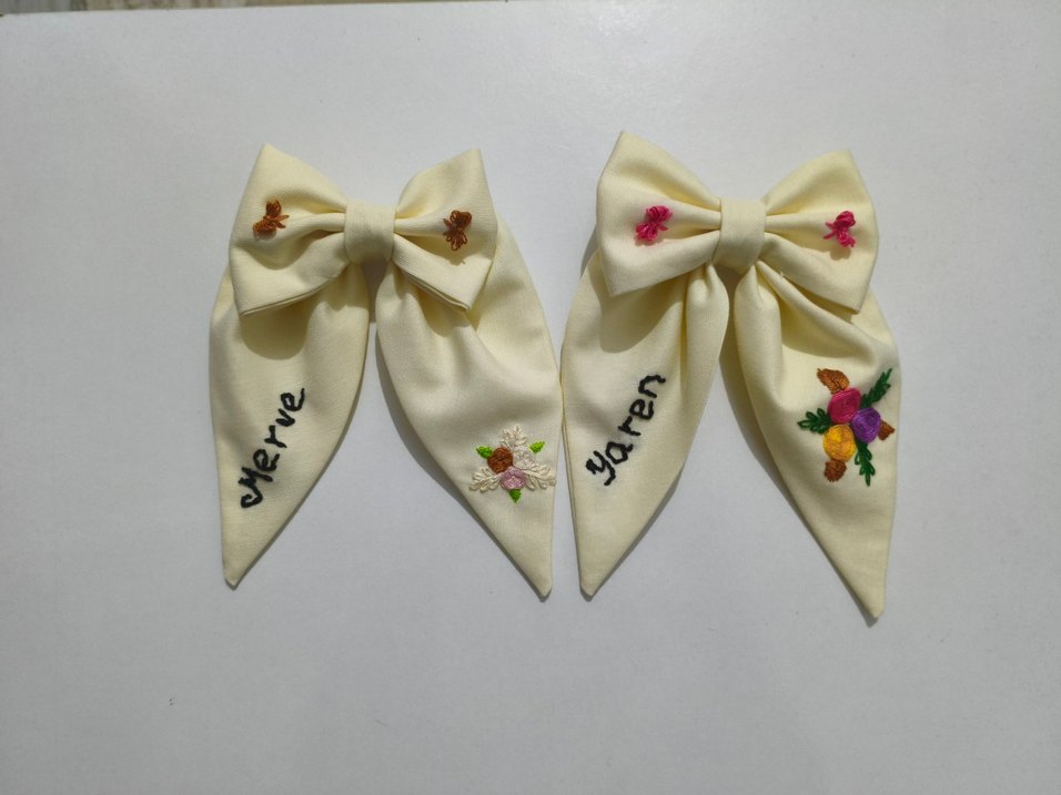 Nakışlı El Emeği Beyaz Fiyonk Saç Tokası - Görsel 3