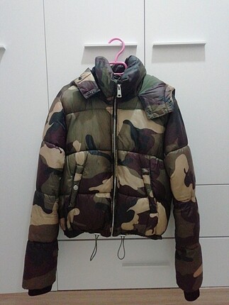 Bershka mont