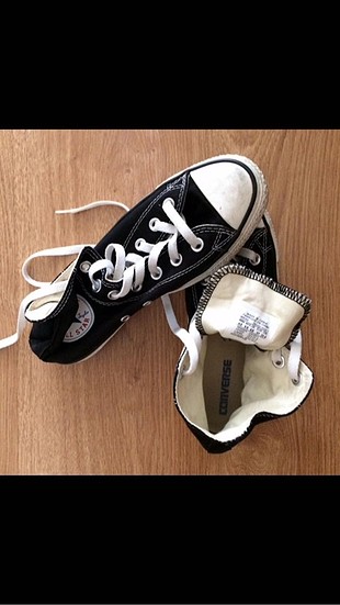 Siyah Converse